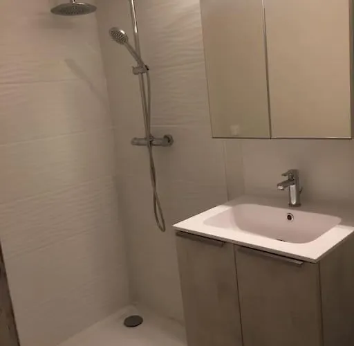 Appartement Les Ruisseaux, Avec Terrasse Et Jardin Valence (Drome)